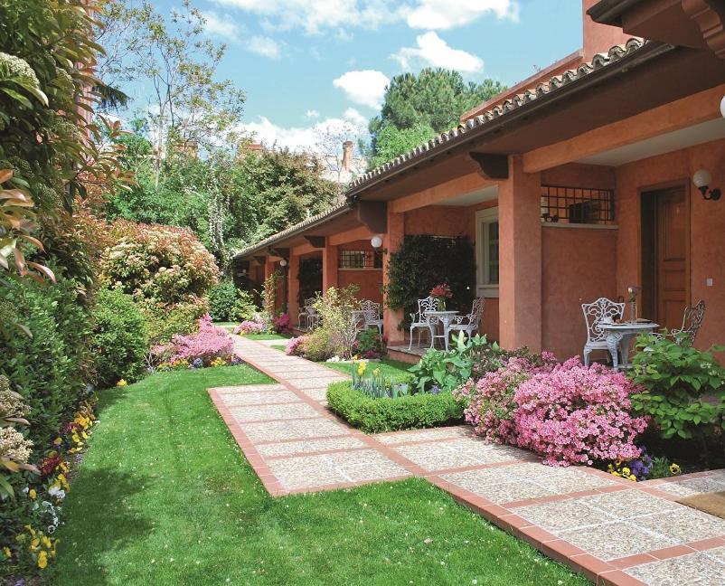 La Quinta De Los Cedros Мадрид Екстериор снимка